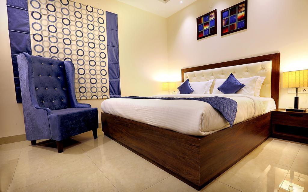 Hotel Rk Grande ルディヤーナー 部屋 写真